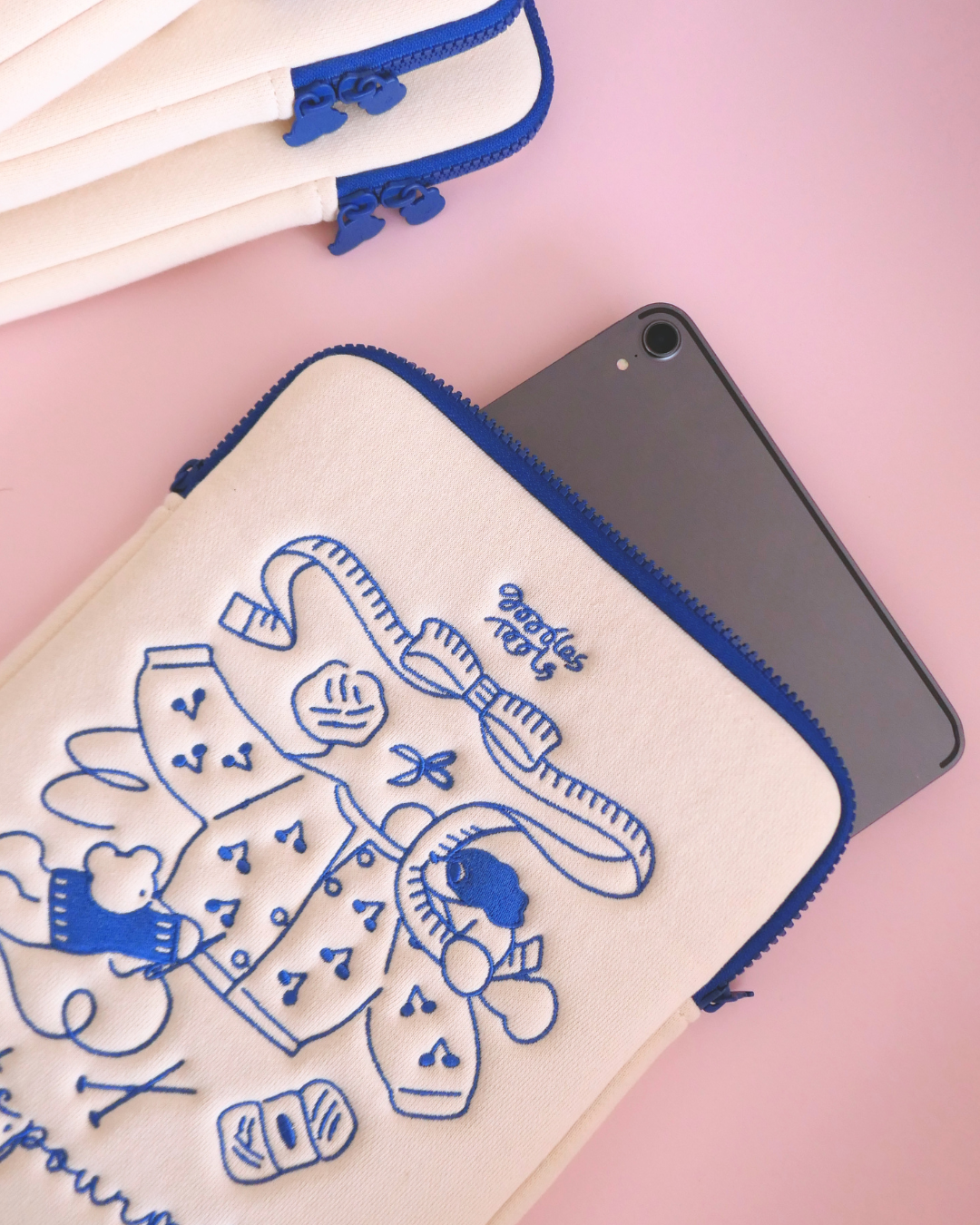 Goobles x Knits.pour moi :: IPad Case + Stitch Marker (2ea) SET